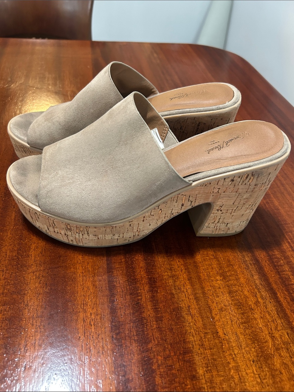 Universal thread Taupe Platform Clog Mules